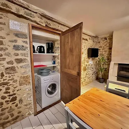 - Confort Et Calme Dans Le Centre Apartment