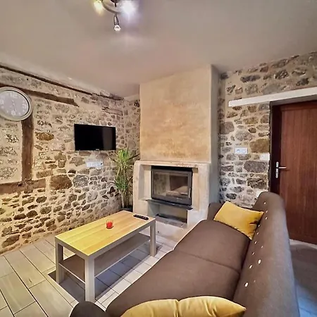 - Confort Et Calme Dans Le Centre Apartment *